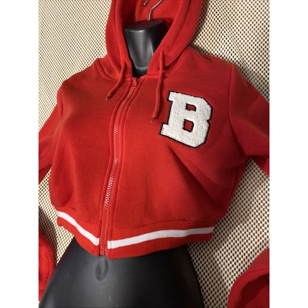 New Look Crop Hoodie Womens Medium Varsity Letter‎ Red White Length 14" Pit 19" - Picture 2 of 8